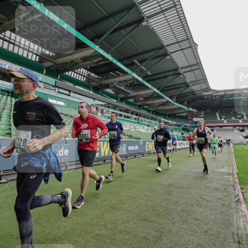 05.10.2025 - 20. swb-Marathon Bremen Michael Burmester http://msf.ph/oto/9238371 05.10.2025 13:02:13 Laufen im Stadion 97, 428, 493, 518, 672, 729, 772, 843, 921, 1030, 1256, 1348, 1361, 1452, 1704, 1732, 1744, 1759, 1856, 1899, 1924, 1933, 1996, 2143, 2245, 2272, 2306, 2555, 2772, 2774, 2796, 2910, 2912, 2991, 3053, 3206, 3208, 3217, 3525, 3526, 3673, 3861, 3926, 3930, 4017, 4018, 4086, 4129, 4364, 4409, 4444, 4464, 4477, 4481, 4564, 4688, 4705, 4817, 4847, 4882, 4947, 4980, 4985, 5309, 5557, 5570, 5580, 5652, 5731, 5893, 5934, 6157, 6325, 6328, 6382, 7217, 152 meine-sportfotos.de