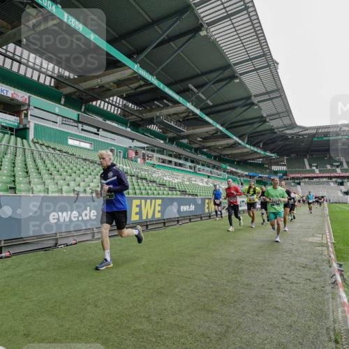 05.10.2025 - 20. swb-Marathon Bremen Michael Burmester http://msf.ph/oto/9238390 05.10.2025 13:02:15 Laufen im Stadion 97, 428, 493, 518, 672, 729, 772, 843, 921, 1030, 1256, 1348, 1361, 1452, 1704, 1732, 1744, 1759, 1856, 1899, 1924, 1933, 2143, 2245, 2272, 2306, 2555, 2772, 2774, 2796, 2910, 2912, 2991, 3053, 3206, 3208, 3217, 3525, 3526, 3673, 3861, 3917, 3926, 3930, 4017, 4018, 4086, 4129, 4322, 4364, 4409, 4444, 4464, 4477, 4481, 4564, 4688, 4705, 4817, 4847, 4882, 4947, 4980, 4985, 5309, 5557, 5570, 5580, 5652, 5731, 5893, 5934, 6157, 6325, 6328, 6382, 7217, 7433, 7659, 152 meine-sportfotos.de