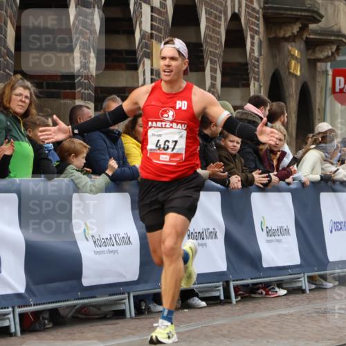 05.10.2025 - 20. swb-Marathon Bremen Strokosch-Dieckow http://msf.ph/oto/9238404 05.10.2025 12:41:19 Ziel 467, 681 meine-sportfotos.de