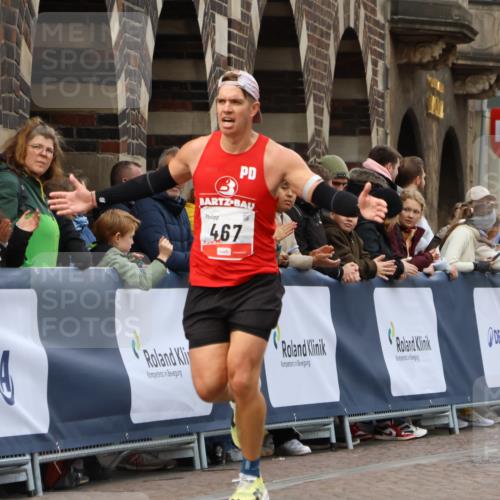 05.10.2025 - 20. swb-Marathon Bremen Strokosch-Dieckow http://msf.ph/oto/9238435 05.10.2025 12:41:19 Ziel 467, 681 meine-sportfotos.de