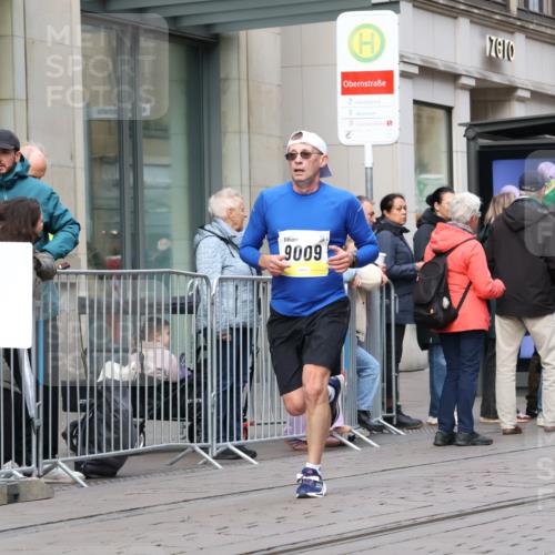 05.10.2025 - 20. swb-Marathon Bremen Strokosch-Dieckow http://msf.ph/oto/9238537 05.10.2025 10:46:17 Ziel 9009, 9207, 9366, 9961, 10268, 10277, 10411, 11167, 11268, 11327, 9009, 9207, 9366, 9961, 10268, 10277, 10411, 11167, 11268, 11327 meine-sportfotos.de