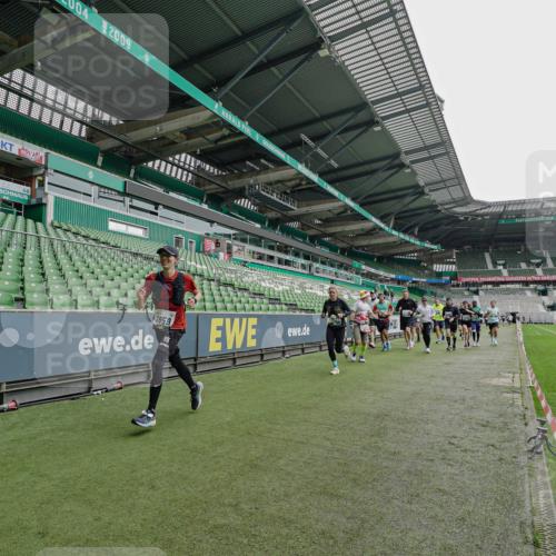 05.10.2025 - 20. swb-Marathon Bremen Michael Burmester http://msf.ph/oto/9238550 05.10.2025 13:02:28 Laufen im Stadion 97, 293, 428, 518, 721, 729, 772, 828, 843, 921, 1030, 1121, 1256, 1348, 1405, 1452, 1704, 1733, 1744, 1856, 1899, 1924, 2143, 2245, 2272, 2306, 2393, 2772, 2774, 2910, 2912, 3053, 3206, 3217, 3424, 3525, 3526, 3861, 3917, 3926, 3930, 4017, 4018, 4129, 4322, 4409, 4444, 4464, 4477, 4481, 4564, 4688, 4705, 4714, 4817, 4847, 4885, 4985, 5652, 5755, 5893, 5934, 6157, 6325, 6328, 6382, 7217, 7433, 7659, 8957, 152, 493, 1361, 1759, 1933, 2245, 2555, 2796 meine-sportfotos.de
