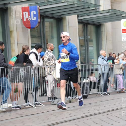 05.10.2025 - 20. swb-Marathon Bremen Strokosch-Dieckow http://msf.ph/oto/9238578 05.10.2025 10:46:18 Ziel 9009, 9207, 9366, 9961, 10268, 10277, 10411, 11167, 11268, 11327, 9009, 9207, 9366, 9961, 10268, 10277, 10411, 11167, 11268, 11327 meine-sportfotos.de