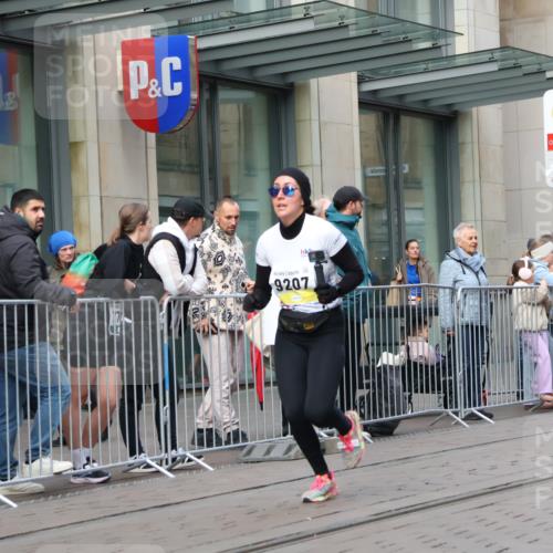 05.10.2025 - 20. swb-Marathon Bremen Strokosch-Dieckow http://msf.ph/oto/9238639 05.10.2025 10:46:21 Ziel 9009, 9207, 9366, 9961, 10268, 10277, 10411, 10661, 10750, 11167, 11268, 11327, 9009, 9207, 9366, 9961, 10268, 10277, 10411, 10661, 10750, 11167, 11268, 11327 meine-sportfotos.de