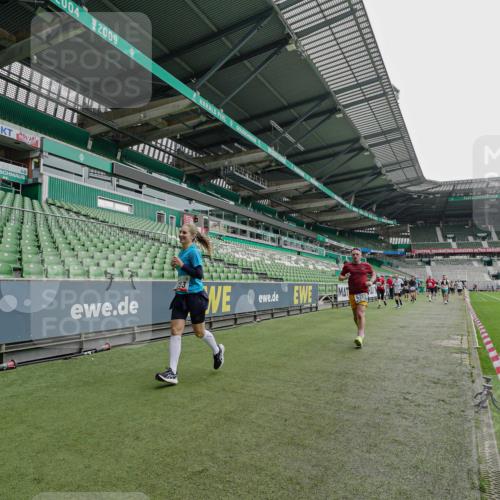 05.10.2025 - 20. swb-Marathon Bremen Michael Burmester http://msf.ph/oto/9238659 05.10.2025 13:02:41 Laufen im Stadion 97, 293, 518, 616, 721, 729, 828, 843, 921, 1121, 1256, 1405, 1704, 1733, 1744, 1856, 1899, 1924, 1944, 2143, 2272, 2306, 2357, 2393, 2772, 2774, 2912, 3217, 3424, 3525, 3526, 3861, 3917, 3926, 3930, 4026, 4129, 4321, 4322, 4444, 4464, 4477, 4481, 4564, 4688, 4714, 4817, 4847, 4885, 4985, 5652, 5755, 5884, 5893, 6325, 6328, 6382, 6666, 7217, 7407, 7433, 7659, 8375, 8526, 8957, 428, 493, 772, 1030, 1256, 1348, 1361, 1452, 1759, 2245, 2555, 2796, 2910 meine-sportfotos.de