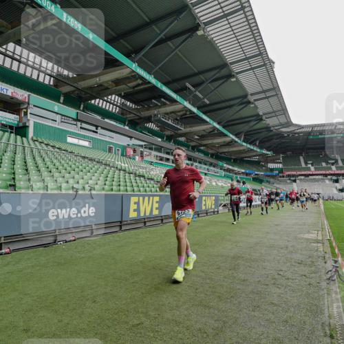 05.10.2025 - 20. swb-Marathon Bremen Michael Burmester http://msf.ph/oto/9238667 05.10.2025 13:02:42 Laufen im Stadion 97, 293, 518, 616, 721, 729, 828, 843, 921, 1121, 1405, 1704, 1733, 1744, 1856, 1899, 1924, 1944, 2143, 2272, 2306, 2357, 2393, 2772, 2774, 3217, 3424, 3525, 3861, 3917, 3926, 3930, 4026, 4129, 4321, 4322, 4444, 4464, 4477, 4481, 4564, 4688, 4714, 4817, 4847, 4885, 4985, 5652, 5755, 5884, 5893, 6325, 6328, 6382, 6666, 7217, 7407, 7433, 7659, 8375, 8526, 8957, 428, 493, 772, 1030, 1256, 1348, 1361, 1452, 1759, 1856, 2245, 2555, 2796, 2910 meine-sportfotos.de