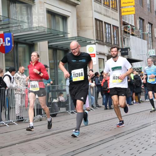 05.10.2025 - 20. swb-Marathon Bremen Strokosch-Dieckow http://msf.ph/oto/9238710 05.10.2025 10:46:24 Ziel 9009, 9207, 9366, 9961, 10268, 10277, 10411, 10661, 10750, 11189, 11268, 11327, 9009, 9207, 9366, 9961, 10268, 10277, 10411, 10661, 10750, 11189, 11268, 11327 meine-sportfotos.de