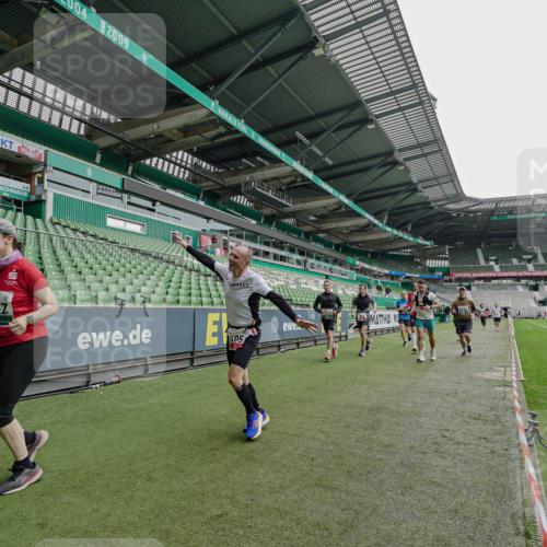 05.10.2025 - 20. swb-Marathon Bremen Michael Burmester http://msf.ph/oto/9238713 05.10.2025 13:02:47 Laufen im Stadion 97, 293, 518, 616, 721, 729, 764, 828, 843, 921, 1121, 1405, 1568, 1670, 1704, 1733, 1744, 1836, 1924, 1944, 2272, 2357, 2393, 2772, 2774, 2984, 3019, 3147, 3217, 3424, 3861, 3917, 3926, 3930, 4026, 4129, 4321, 4322, 4464, 4477, 4481, 4564, 4688, 4714, 4817, 4847, 4885, 4985, 5652, 5755, 5884, 5893, 6215, 6325, 6328, 6382, 6481, 6666, 7217, 7407, 7433, 7659, 8375, 8526, 8957, 428, 772, 1030, 1256, 1348, 1452, 1856, 1899, 2143, 2245, 2306, 2910 meine-sportfotos.de