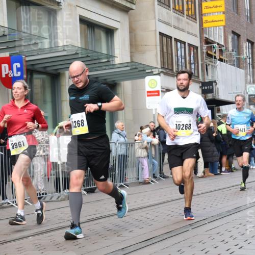 05.10.2025 - 20. swb-Marathon Bremen Strokosch-Dieckow http://msf.ph/oto/9238723 05.10.2025 10:46:24 Ziel 9009, 9207, 9366, 9961, 10268, 10277, 10411, 10661, 10750, 11189, 11268, 11327, 9009, 9207, 9366, 9961, 10268, 10277, 10411, 10661, 10750, 11189, 11268, 11327 meine-sportfotos.de