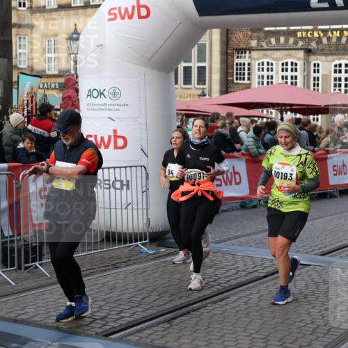 05.10.2025 - 20. swb-Marathon Bremen Yannick Fuchs http://msf.ph/oto/9238755 05.10.2025 11:07:16 Ziel 9265, 9491, 9877, 9890, 9901, 10193, 10371, 10788, 10991, 11709 meine-sportfotos.de