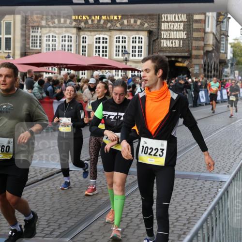 05.10.2025 - 20. swb-Marathon Bremen Yannick Fuchs http://msf.ph/oto/9238776 05.10.2025 11:07:36 Ziel 7779, 9483, 9780, 10037, 10160, 10223, 10737, 10776, 10854, 11122, 11159, 11262, 11384, 11529, 11584 meine-sportfotos.de
