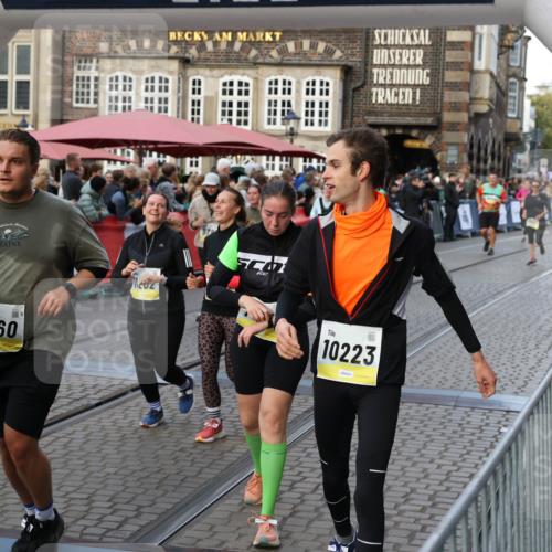 05.10.2025 - 20. swb-Marathon Bremen Yannick Fuchs http://msf.ph/oto/9238786 05.10.2025 11:07:36 Ziel 7779, 9483, 9780, 10037, 10160, 10223, 10737, 10776, 10854, 11122, 11159, 11262, 11384, 11529, 11584 meine-sportfotos.de