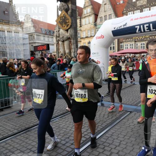05.10.2025 - 20. swb-Marathon Bremen Yannick Fuchs http://msf.ph/oto/9238824 05.10.2025 11:07:38 Ziel 9483, 9780, 10037, 10160, 10223, 10585, 10737, 10776, 10854, 11159, 11262, 11384, 11529, 11584 meine-sportfotos.de