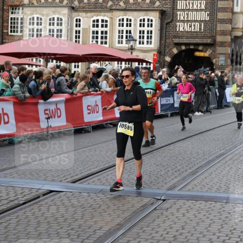 05.10.2025 - 20. swb-Marathon Bremen Yannick Fuchs http://msf.ph/oto/9238882 05.10.2025 11:07:41 Ziel 9306, 9780, 10037, 10223, 10585, 10650, 10749, 10776, 10854, 11159, 11262, 11384, 11529, 11584 meine-sportfotos.de