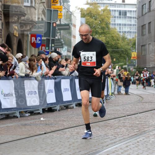 05.10.2025 - 20. swb-Marathon Bremen Strokosch-Dieckow http://msf.ph/oto/9238906 05.10.2025 12:41:58 Ziel 291, 583, 1143 meine-sportfotos.de