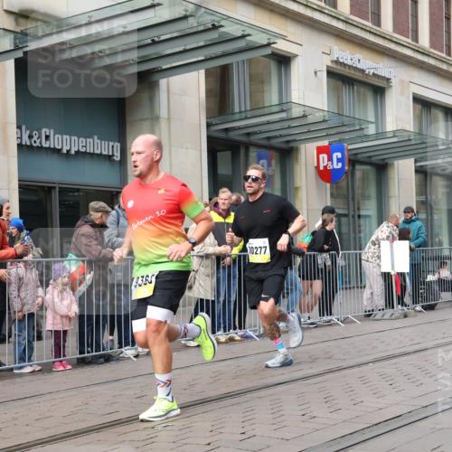 05.10.2025 - 20. swb-Marathon Bremen Strokosch-Dieckow http://msf.ph/oto/9238925 05.10.2025 10:46:29 Ziel 9366, 9413, 9961, 10268, 10277, 10411, 10452, 10509, 10661, 10750, 10789, 11189, 11268, 11327, 9366, 9413, 9961, 10268, 10277, 10411, 10452, 10509, 10661, 10750, 10789, 11189, 11268, 11327 meine-sportfotos.de