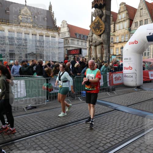 05.10.2025 - 20. swb-Marathon Bremen Yannick Fuchs http://msf.ph/oto/9238926 05.10.2025 11:07:42 Ziel 9306, 9780, 10037, 10585, 10650, 10749, 10776, 10854, 11159, 11262, 11584 meine-sportfotos.de