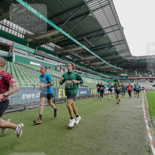 05.10.2025 - 20. swb-Marathon Bremen Michael Burmester http://msf.ph/oto/9238965 05.10.2025 13:03:12 Laufen im Stadion 227, 293, 375, 396, 527, 616, 721, 725, 764, 828, 1121, 1178, 1275, 1405, 1425, 1469, 1507, 1568, 1670, 1705, 1733, 1836, 1944, 2357, 2393, 2407, 2597, 2696, 2772, 2791, 2960, 2984, 3019, 3147, 3313, 3424, 3917, 4026, 4321, 4322, 4714, 4767, 4769, 4885, 5410, 5431, 5527, 5755, 5763, 5867, 5884, 6138, 6215, 6417, 6481, 6666, 7217, 7315, 7316, 7407, 7433, 7540, 7607, 7653, 7659, 8375, 8526, 8957, 97, 518, 729, 843, 921, 1704, 2272, 2774, 3217, 4129, 4847 meine-sportfotos.de