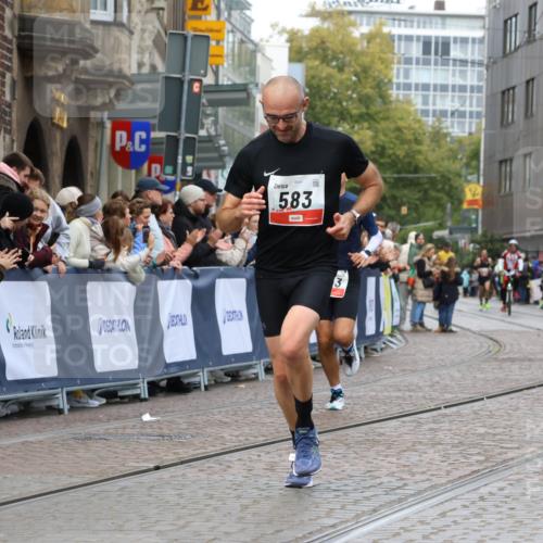 05.10.2025 - 20. swb-Marathon Bremen Strokosch-Dieckow http://msf.ph/oto/9238969 05.10.2025 12:41:58 Ziel 291, 583, 1143 meine-sportfotos.de