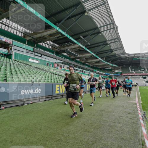 05.10.2025 - 20. swb-Marathon Bremen Michael Burmester http://msf.ph/oto/9238974 05.10.2025 13:03:14 Laufen im Stadion 227, 293, 375, 396, 527, 616, 721, 725, 764, 828, 1067, 1121, 1178, 1275, 1405, 1425, 1469, 1507, 1568, 1670, 1705, 1733, 1836, 1944, 2339, 2357, 2375, 2393, 2407, 2597, 2696, 2791, 2960, 2984, 3019, 3147, 3313, 3424, 3917, 4026, 4321, 4322, 4714, 4767, 4769, 4885, 5410, 5431, 5527, 5755, 5763, 5867, 5884, 6138, 6215, 6417, 6481, 6666, 7315, 7316, 7407, 7433, 7540, 7607, 7653, 7659, 8375, 8526, 8957, 97, 518, 729, 843, 921, 1704, 2272, 2772, 2774, 3217, 3917, 4129, 4847 meine-sportfotos.de