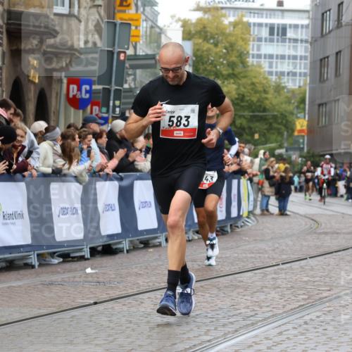 05.10.2025 - 20. swb-Marathon Bremen Strokosch-Dieckow http://msf.ph/oto/9238991 05.10.2025 12:41:58 Ziel 291, 583, 1143 meine-sportfotos.de