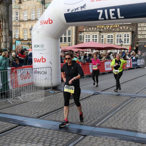 05.10.2025 - 20. swb-Marathon Bremen Yannick Fuchs http://msf.ph/oto/9239015 05.10.2025 11:07:44 Ziel 9306, 9780, 10585, 10650, 10749, 10776, 11159, 11584 meine-sportfotos.de