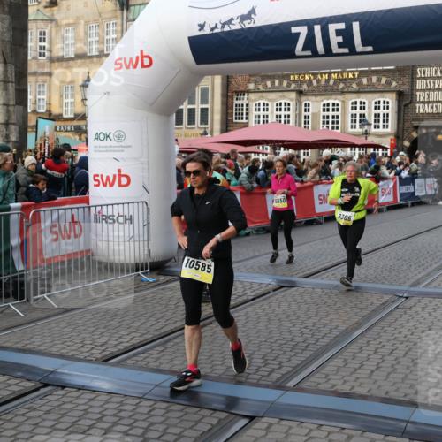 05.10.2025 - 20. swb-Marathon Bremen Yannick Fuchs http://msf.ph/oto/9239024 05.10.2025 11:07:44 Ziel 9306, 9780, 10585, 10650, 10749, 10776, 11159, 11584 meine-sportfotos.de
