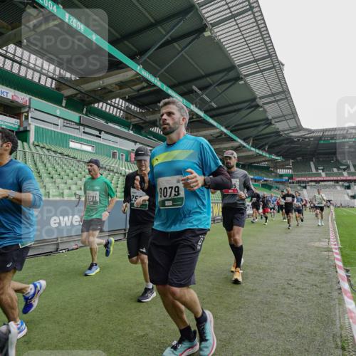 05.10.2025 - 20. swb-Marathon Bremen Michael Burmester http://msf.ph/oto/9239032 05.10.2025 13:03:18 Laufen im Stadion 227, 293, 375, 396, 527, 616, 721, 725, 764, 828, 958, 1067, 1178, 1275, 1331, 1405, 1425, 1469, 1507, 1514, 1568, 1670, 1705, 1836, 1944, 2339, 2357, 2375, 2393, 2407, 2597, 2696, 2791, 2960, 2984, 3019, 3147, 3313, 3424, 4026, 4321, 4714, 4767, 4769, 5410, 5431, 5523, 5527, 5755, 5763, 5867, 5884, 6138, 6215, 6417, 6447, 6481, 6666, 7315, 7316, 7407, 7540, 7607, 7653, 8375, 8526, 8957, 97, 518, 729, 921, 1121, 1704, 1733, 2772, 2774, 3424, 3917, 4129, 4847 meine-sportfotos.de