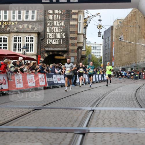 05.10.2025 - 20. swb-Marathon Bremen Yannick Fuchs http://msf.ph/oto/9239057 05.10.2025 10:39:38 Ziel 9671, 11474 meine-sportfotos.de