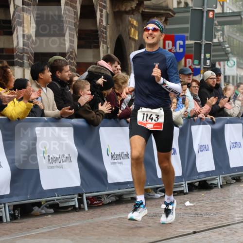 05.10.2025 - 20. swb-Marathon Bremen Strokosch-Dieckow http://msf.ph/oto/9239061 05.10.2025 12:42:00 Ziel 291, 583, 1143 meine-sportfotos.de