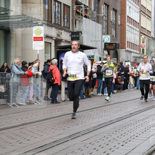 05.10.2025 - 20. swb-Marathon Bremen Strokosch-Dieckow http://msf.ph/oto/9239092 05.10.2025 10:46:38 Ziel 9413, 9546, 9562, 10277, 10452, 10509, 10661, 10750, 10789, 11189, 9413, 9546, 9562, 10277, 10452, 10509, 10661, 10750, 10789, 11189 meine-sportfotos.de