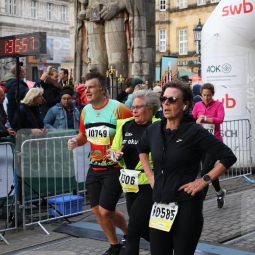 05.10.2025 - 20. swb-Marathon Bremen Yannick Fuchs http://msf.ph/oto/9239113 05.10.2025 11:07:46 Ziel 9306, 10585, 10650, 10749, 10776, 11584 meine-sportfotos.de