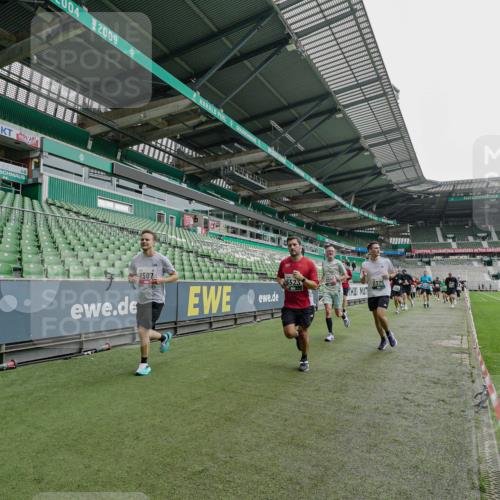 05.10.2025 - 20. swb-Marathon Bremen Michael Burmester http://msf.ph/oto/9239148 05.10.2025 13:03:28 Laufen im Stadion 227, 293, 375, 396, 527, 616, 725, 764, 958, 1067, 1178, 1275, 1331, 1336, 1425, 1469, 1507, 1514, 1568, 1670, 1705, 1836, 1944, 2016, 2339, 2357, 2375, 2407, 2567, 2597, 2696, 2791, 2960, 2984, 3019, 3037, 3147, 3313, 4026, 4321, 4528, 4767, 4769, 5162, 5236, 5410, 5431, 5489, 5523, 5527, 5763, 5867, 5884, 5966, 6138, 6145, 6215, 6414, 6417, 6447, 6481, 6529, 6666, 7315, 7316, 7407, 7540, 7607, 7653, 8375, 8526, 97, 293, 518, 721, 729, 1121, 1704, 1733, 2393, 2772, 3424, 3917 meine-sportfotos.de