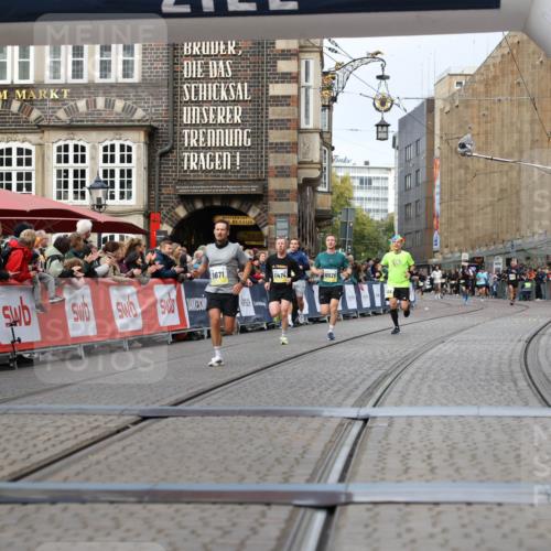 05.10.2025 - 20. swb-Marathon Bremen Yannick Fuchs http://msf.ph/oto/9239150 05.10.2025 10:39:39 Ziel 9671, 10525, 11474 meine-sportfotos.de