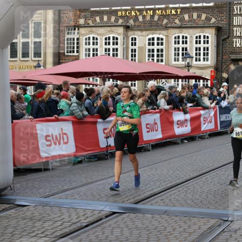 05.10.2025 - 20. swb-Marathon Bremen Yannick Fuchs http://msf.ph/oto/9239153 05.10.2025 11:07:51 Ziel 9306, 9615, 10550, 10650 meine-sportfotos.de