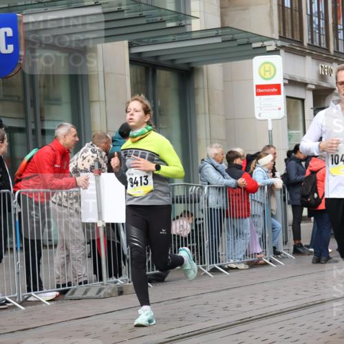 05.10.2025 - 20. swb-Marathon Bremen Strokosch-Dieckow http://msf.ph/oto/9239183 05.10.2025 10:46:41 Ziel 9411, 9413, 9546, 9562, 10452, 10509, 10661, 10750, 10789, 11189, 9411, 9413, 9546, 9562, 10452, 10509, 10661, 10750, 10789, 11189 meine-sportfotos.de