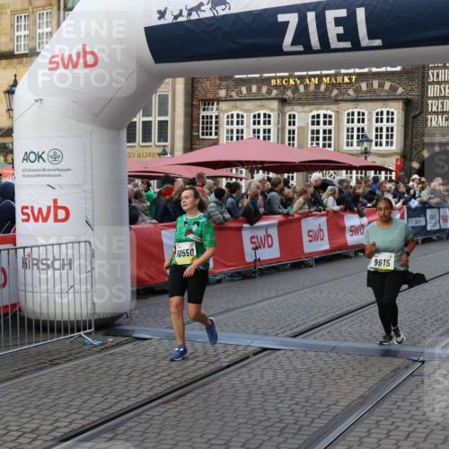 05.10.2025 - 20. swb-Marathon Bremen Yannick Fuchs http://msf.ph/oto/9239242 05.10.2025 11:07:52 Ziel 9615, 10550 meine-sportfotos.de