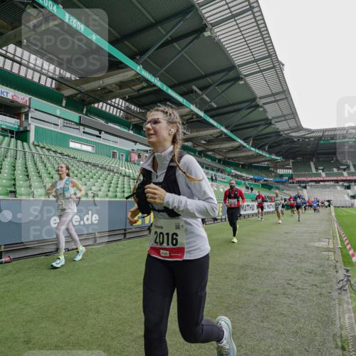 05.10.2025 - 20. swb-Marathon Bremen Michael Burmester http://msf.ph/oto/9239283 05.10.2025 13:03:41 Laufen im Stadion 227, 375, 396, 414, 527, 592, 725, 764, 898, 958, 1019, 1067, 1178, 1275, 1331, 1336, 1425, 1469, 1507, 1514, 1568, 1670, 1695, 1705, 1836, 1975, 2016, 2339, 2375, 2407, 2567, 2597, 2696, 2791, 2960, 2984, 3019, 3037, 3072, 3147, 3313, 3485, 4026, 4053, 4087, 4453, 4462, 4528, 4651, 4767, 4769, 5043, 5137, 5162, 5236, 5410, 5431, 5489, 5523, 5527, 5763, 5867, 5966, 6138, 6145, 6215, 6414, 6417, 6447, 6481, 6529, 6584, 6635, 6666, 7315, 7316, 7540, 7607, 7653, 293, 721, 2393 meine-sportfotos.de