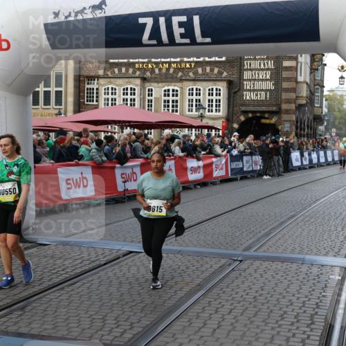 05.10.2025 - 20. swb-Marathon Bremen Yannick Fuchs http://msf.ph/oto/9239292 05.10.2025 11:07:53 Ziel 9615, 10550 meine-sportfotos.de