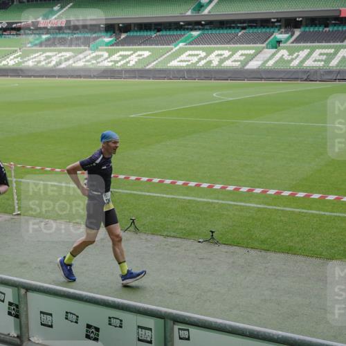 05.10.2025 - 20. swb-Marathon Bremen Michael Burmester http://msf.ph/oto/9239300 05.10.2025 10:34:06 Laufen im Stadion 5172, 7101, 7215, 9000, 9221, 9266, 9282, 9309, 9314, 9372, 9424, 9472, 9489, 9520, 9521, 9529, 9541, 9547, 9560, 9569, 9585, 9591, 9633, 9714, 9717, 9811, 9820, 9855, 9881, 9882, 9902, 9935, 9943, 9947, 10003, 10005, 10009, 10015, 10024, 10028, 10032, 10069, 10107, 10116, 10178, 10180, 10191, 10195, 10196, 10231, 10261, 10285, 10287, 10302, 10307, 10398, 10408, 10424, 10466, 10546, 10590, 10591, 10641, 10755, 10758, 10794, 10992, 7077, 9258, 9260, 10233 meine-sportfotos.de