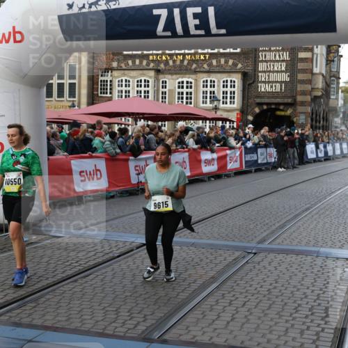 05.10.2025 - 20. swb-Marathon Bremen Yannick Fuchs http://msf.ph/oto/9239313 05.10.2025 11:07:53 Ziel 9615, 10550 meine-sportfotos.de