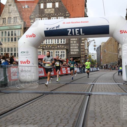 05.10.2025 - 20. swb-Marathon Bremen Yannick Fuchs http://msf.ph/oto/9239326 05.10.2025 10:39:42 Ziel 9289, 9671, 10525, 11418, 11474 meine-sportfotos.de