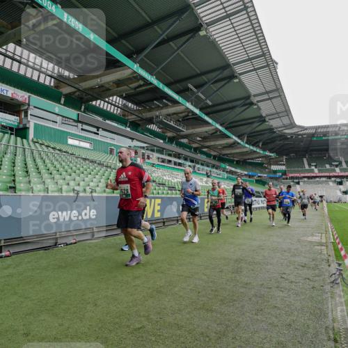 05.10.2025 - 20. swb-Marathon Bremen Michael Burmester http://msf.ph/oto/9239328 05.10.2025 13:03:48 Laufen im Stadion 227, 360, 375, 396, 414, 527, 592, 725, 898, 958, 1019, 1067, 1084, 1178, 1275, 1331, 1336, 1413, 1425, 1468, 1469, 1507, 1514, 1695, 1705, 1975, 2016, 2339, 2375, 2407, 2567, 2597, 2696, 2791, 2960, 3037, 3072, 3313, 3485, 4005, 4053, 4087, 4335, 4453, 4462, 4524, 4528, 4637, 4638, 4651, 4767, 4769, 4793, 5043, 5137, 5162, 5212, 5236, 5343, 5410, 5431, 5489, 5523, 5527, 5763, 5867, 5966, 6011, 6138, 6145, 6414, 6417, 6447, 6529, 6584, 6635, 7315, 7316, 7540, 7607, 7653, 293 meine-sportfotos.de