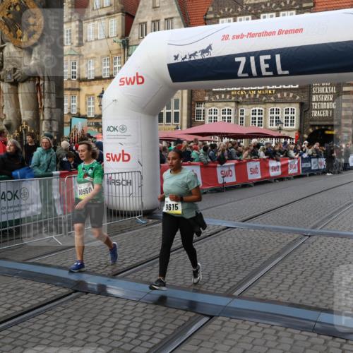 05.10.2025 - 20. swb-Marathon Bremen Yannick Fuchs http://msf.ph/oto/9239330 05.10.2025 11:07:54 Ziel 9615, 10550 meine-sportfotos.de