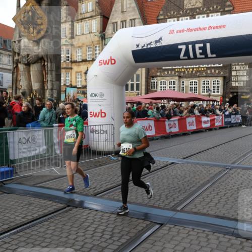 05.10.2025 - 20. swb-Marathon Bremen Yannick Fuchs http://msf.ph/oto/9239348 05.10.2025 11:07:54 Ziel 9615, 10550 meine-sportfotos.de