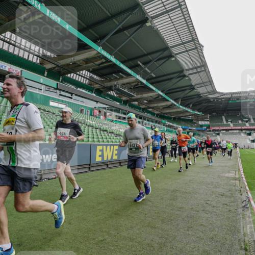 05.10.2025 - 20. swb-Marathon Bremen Michael Burmester http://msf.ph/oto/9239417 05.10.2025 13:03:57 Laufen im Stadion 360, 396, 414, 527, 592, 725, 898, 958, 1019, 1067, 1084, 1178, 1275, 1331, 1336, 1413, 1425, 1468, 1469, 1507, 1514, 1695, 1705, 1852, 1914, 1975, 2016, 2339, 2375, 2567, 2597, 2696, 2791, 3037, 3072, 3313, 3485, 4005, 4053, 4087, 4335, 4453, 4462, 4524, 4528, 4637, 4638, 4651, 4767, 4793, 4840, 5043, 5137, 5162, 5212, 5236, 5343, 5410, 5431, 5489, 5523, 5763, 5832, 5966, 5969, 6011, 6138, 6145, 6287, 6414, 6447, 6529, 6584, 6635, 7607, 227, 375, 2597 meine-sportfotos.de