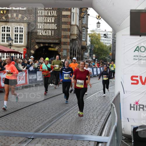 05.10.2025 - 20. swb-Marathon Bremen Yannick Fuchs http://msf.ph/oto/9239426 05.10.2025 11:08:01 Ziel 9212, 10135, 10366, 10706 meine-sportfotos.de