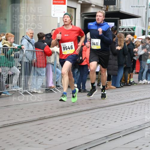 05.10.2025 - 20. swb-Marathon Bremen Strokosch-Dieckow http://msf.ph/oto/9239461 05.10.2025 10:46:55 Ziel 9244, 9411, 9428, 9546, 9562, 9670, 9711, 10637, 10667, 10951, 11498, 11705, 11742, 9244, 9411, 9428, 9546, 9562, 9670, 9711, 10637, 10667, 10951, 11498, 11705, 11742 meine-sportfotos.de