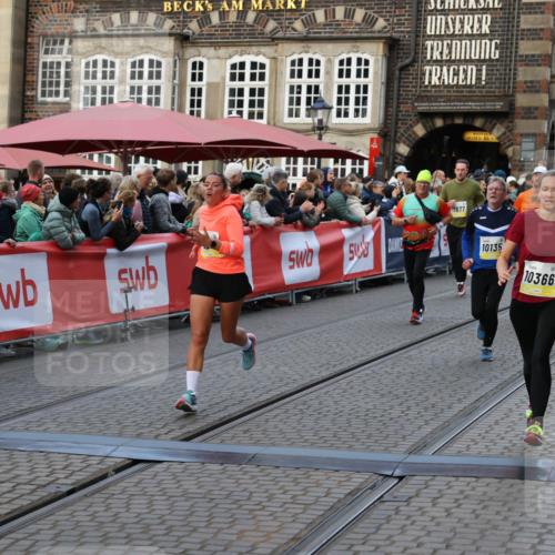 05.10.2025 - 20. swb-Marathon Bremen Yannick Fuchs http://msf.ph/oto/9239465 05.10.2025 11:08:02 Ziel 9212, 10135, 10366, 10706, 10782, 10783 meine-sportfotos.de