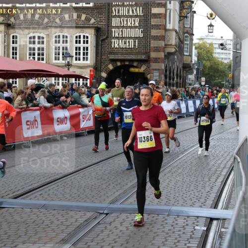 05.10.2025 - 20. swb-Marathon Bremen Yannick Fuchs http://msf.ph/oto/9239472 05.10.2025 11:08:02 Ziel 9212, 10135, 10366, 10706, 10782, 10783 meine-sportfotos.de